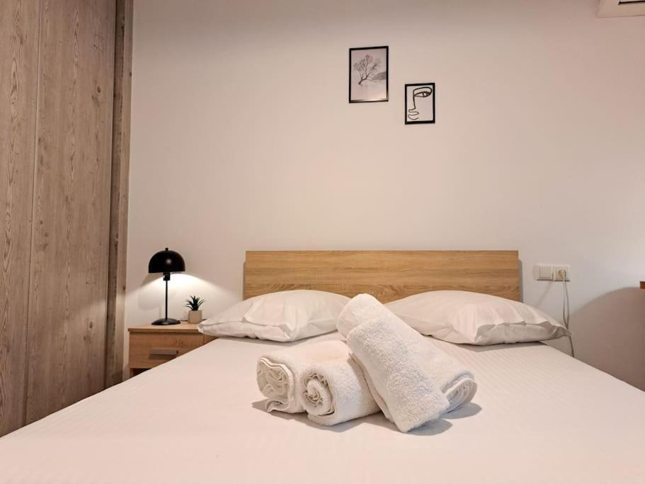 Mini Suite 5 Patras Esterno foto